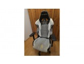 Podarim gaming stol (potrebno obnove)